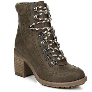 SOLD ON M3RCAR! Lace-up Booties